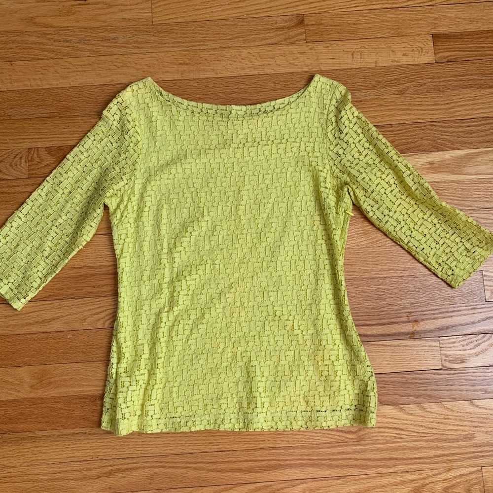 Boat neck lace shirt